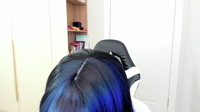 may mia online show from December 2025 03:05:02 AM