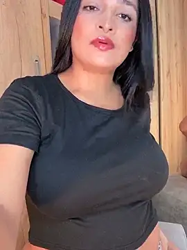 Snapshot of AdeleGray chatting on July 2026 11:40:01 AM AdeleGray online show from July 2026 11:40:01 AM