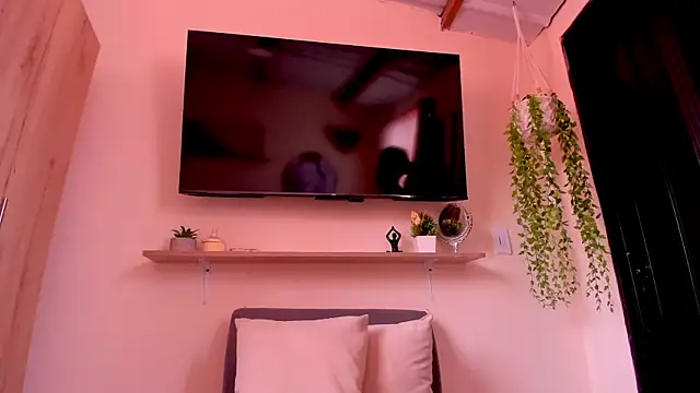 sofiaVelez01 online show from April 2026 04:22:02 PM