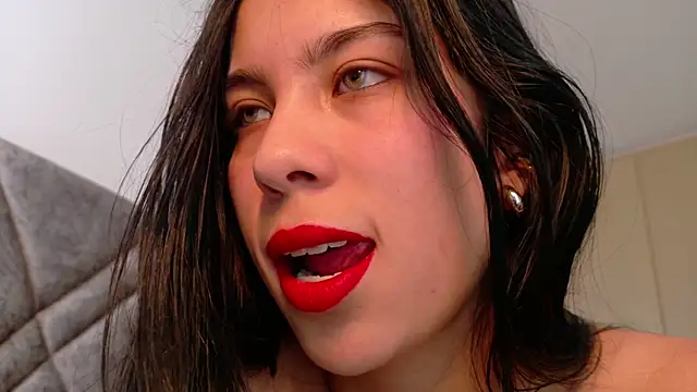 lia  Suummer online show from March 2025 08:00:02 PM