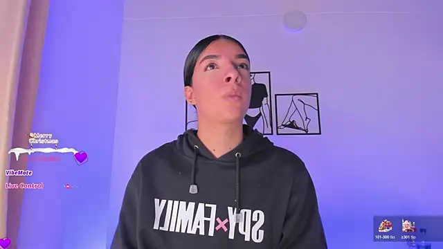 777AylinZ online show from December 2025 12:00:02 PM