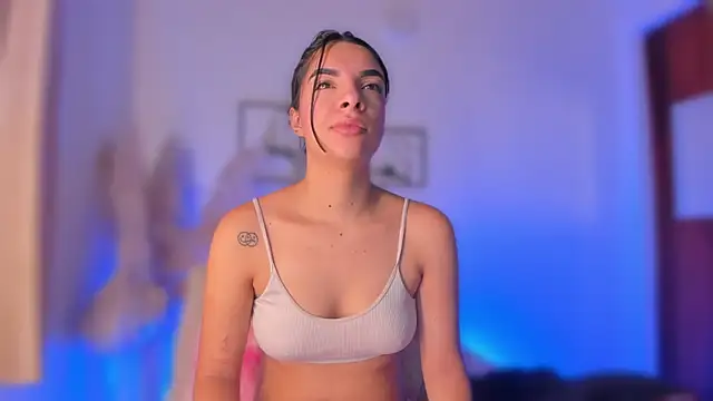 777AylinZ online show from April 2026 01:02:01 PM