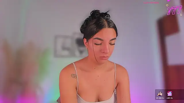 777AylinZ online show from March 2026 12:20:02 PM