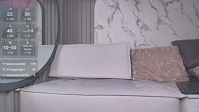 Franchesca De Luca online show from November 2025 12:55:01 AM