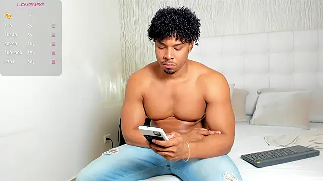 Jacub Micke1 online show from May 2026 11:31:01 PM