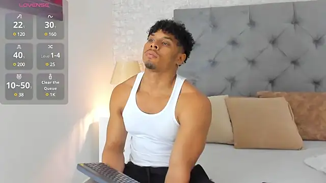 Jacub Micke1 online show from February 2025 11:12:02 PM