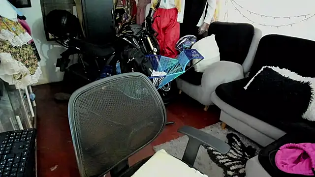 dirtyvalentina4u online show from February 2025 01:04:01 AM