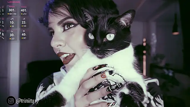 Snapshot of Trinity___s chatting on January 2026 11:11:02 PM Trinity s online show from January 2026 11:11:02 PM