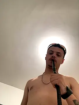 Snapshot of alexxng chatting on December 2024 09:06:02 PM alexxng online show from December 2024 09:06:02 PM
