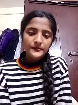 BabySlimmy10 online show from December 2025 07:52:02 PM