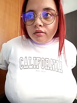 CURVY-HORNY online show from February 2025 05:42:02 PM