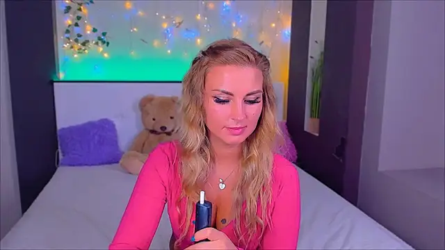  UrLexxly online show from November 2025 04:33:02 AM