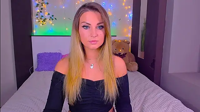 Snapshot of _UrLexxly chatting on October 2025 03:08:02 AM UrLexxly online show from October 2025 03:08:02 AM