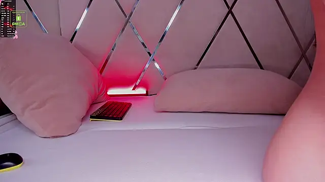 TerryBeauty online show from December 2025 04:44:02 AM