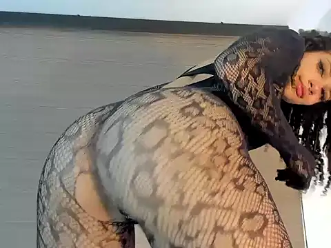 Snapshot of naomidawsonn chatting on September 2025 01:44:01 AM naomidawsonn online show from September 2025 01:44:01 AM