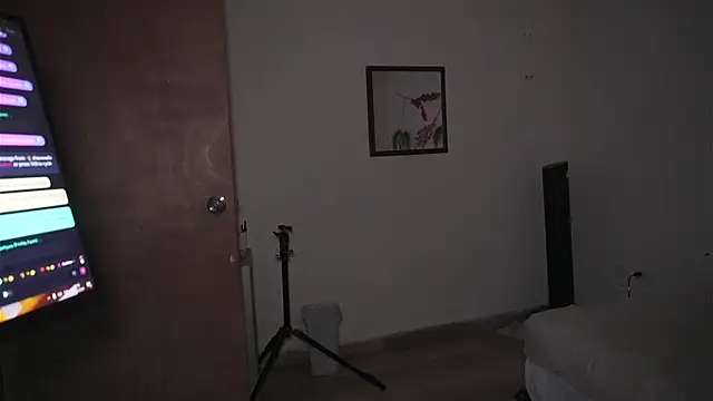 Snapshot of Doll4you_ chatting on October 2025 07:00:02 PM Doll4you online show from October 2025 07:00:02 PM