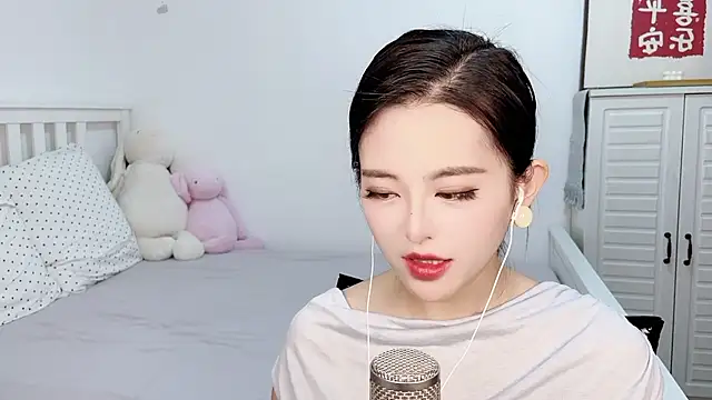 XINXINh online show from February 2025 02:35:01 AM