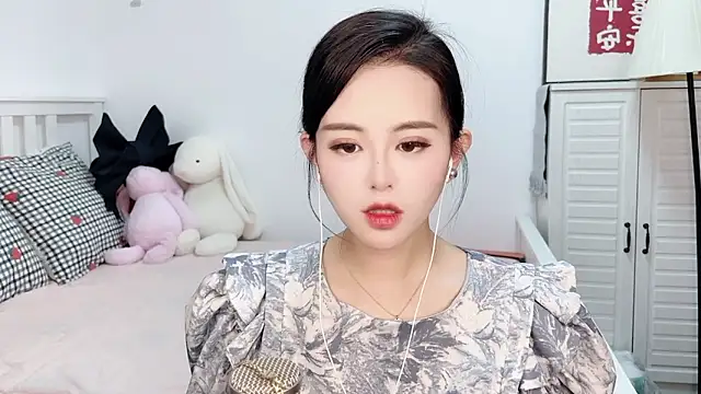 XINXINh online show from January 2025 05:49:01 AM