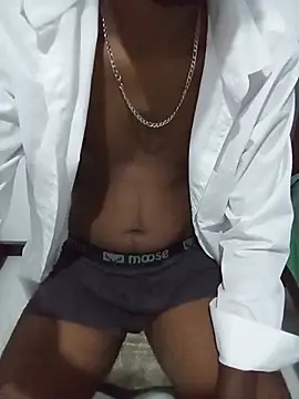 Zoy1 online show from June 2026 06:46:02 PM