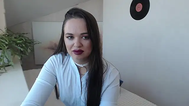 Luxuriouss s online show from October 2025 04:11:02 AM