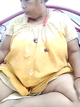 Hotty-rumi online show from November 2025 04:40:02 PM