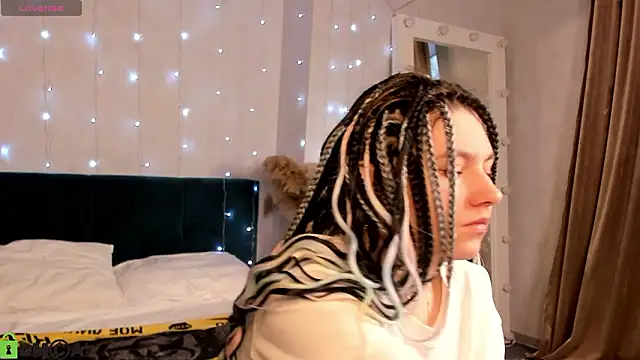 Bonni Meiz online show from March 2026 03:32:01 AM