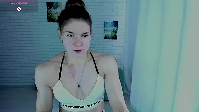 Lisa Ray online show from March 2026 07:52:02 AM