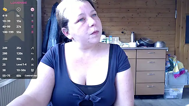 Snapshot of KasiaPrivat chatting on February 2025 09:07:02 AM KasiaPrivat online show from February 2025 09:07:02 AM