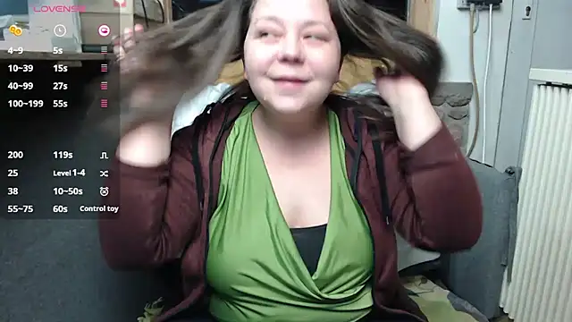 Snapshot of KasiaPrivat chatting on January 2025 06:38:01 PM KasiaPrivat online show from January 2025 06:38:01 PM