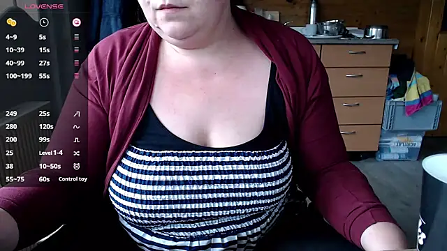 Snapshot of KasiaPrivat chatting on February 2025 07:48:02 AM KasiaPrivat online show from February 2025 07:48:02 AM