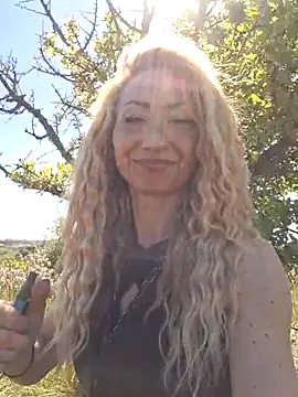 harleyejoker1 online show from April 2026 01:02:01 PM