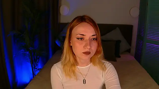 Snapshot of Maddy_Garcia chatting on September 2025 10:16:01 PM Maddy Garcia online show from September 2025 10:16:01 PM