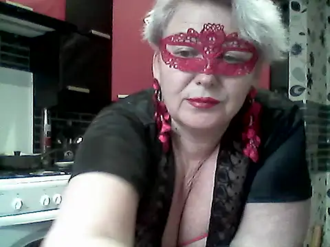 Lisa Suzie online show from April 2026 01:45:02 PM