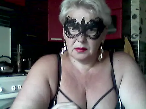 Snapshot of Lisa_Suzie chatting on June 2026 08:53:02 AM Lisa Suzie online show from June 2026 08:53:02 AM