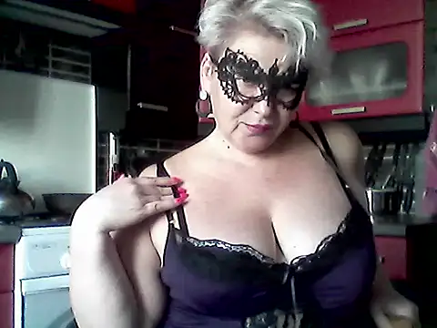 Lisa Suzie online show from April 2026 07:26:01 AM