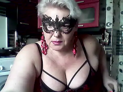 Lisa Suzie online show from April 2026 06:53:02 AM