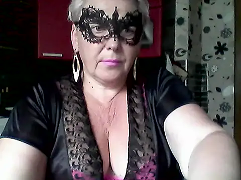 Snapshot of Lisa_Suzie chatting on June 2026 08:14:01 AM Lisa Suzie online show from June 2026 08:14:01 AM