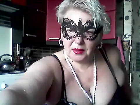 Lisa Suzie online show from April 2026 06:29:02 AM