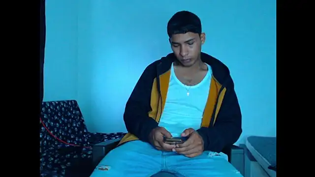 maximo vega newv online show from December 2024 01:38:02 PM