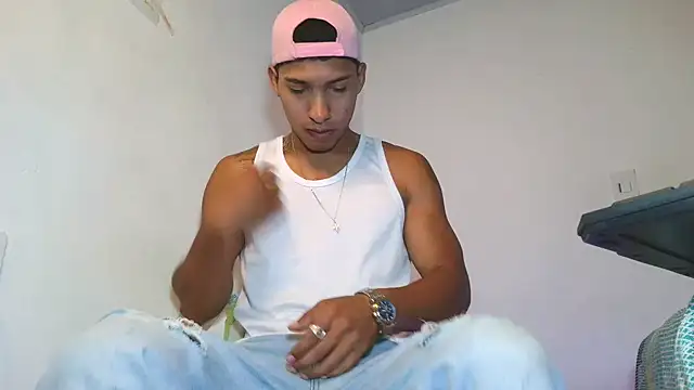 maximo vega newv online show from April 2026 08:37:02 PM