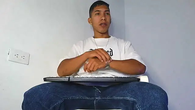 maximo vega newv online show from February 2026 11:54:02 AM