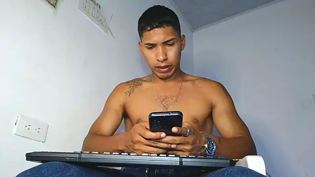 maximo vega newv online show from February 2026 11:59:01 PM