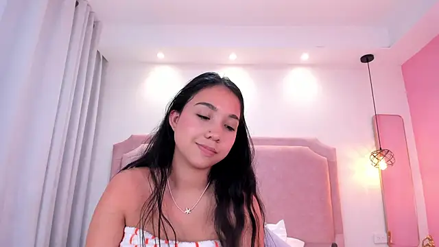 sophiawhite   online show from February 2025 07:32:01 PM