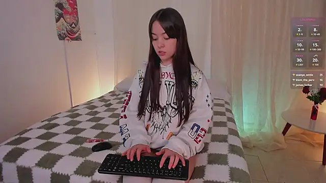 Lia Sweett  online show from February 2026 03:52:02 PM