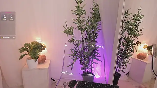 Snapshot of Lia_Sweett_ chatting on September 2025 03:51:01 PM Lia Sweett online show from September 2025 03:51:01 PM