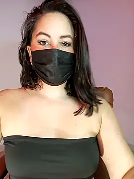 Aiunii1 online show from November 2025 12:42:02 PM