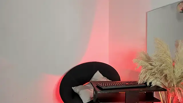 Iiam danii online show from December 2024 01:07:02 PM