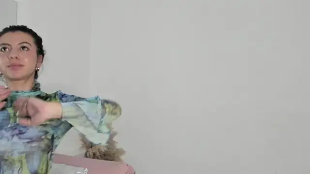 Iiam danii online show from December 2024 09:48:01 PM