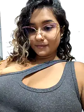 BrendaGirs online show from April 2026 02:28:01 AM