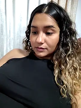 BrendaGirs online show from November 2025 03:18:02 AM